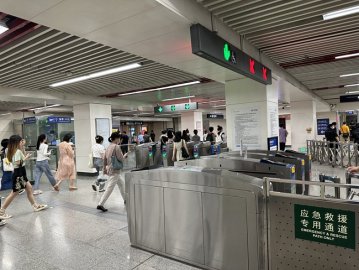 北京地铁朝阳门站完成出入口改造 提升乘客出行体验