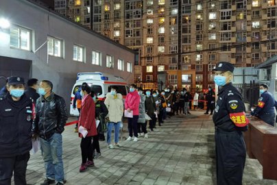 <b>北京：疫苗接种“夜场”开到新发地精准服务商户及周边百姓</b>