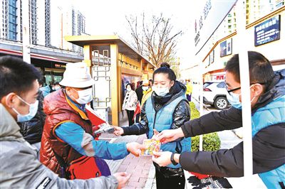 北京：公交冬运启动市民温暖出行