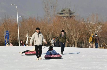 坐巴士感受延庆冰雪魅力2021北京冰雪文化旅游季启动