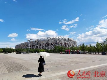 北京空气质量实现新突破 “冬奥蓝”“1微克蓝”成为靓丽底色