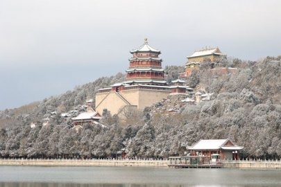 迎今冬初雪 北京市属公园接待雪中赏景游