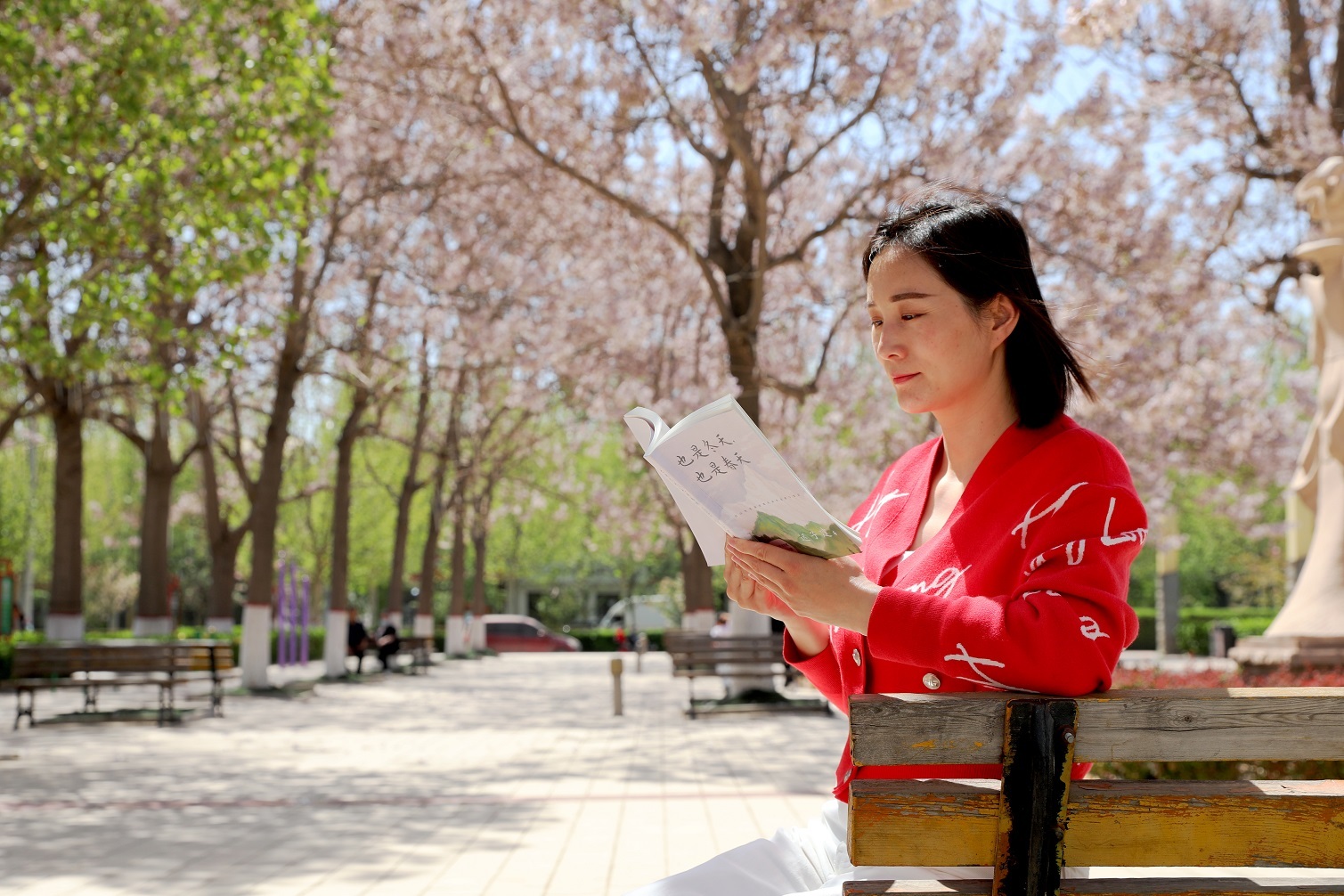 日前，河北沧州肃宁县持续组织开展内容丰富、形式多样的阅读活动，提高全民阅读的覆盖面、影响力和参与度，形成爱读书、读好书、善读书的文明新风尚。 刘巨雷 摄